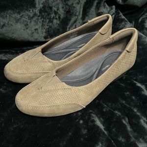 Comfortable Brown Cobb Hill by Rockport Wedge